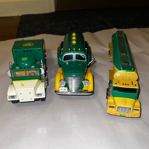 Lot of 3 BP Hess Green and Yellow Collectable Tanker Truck Set - Picture 2 of 15
